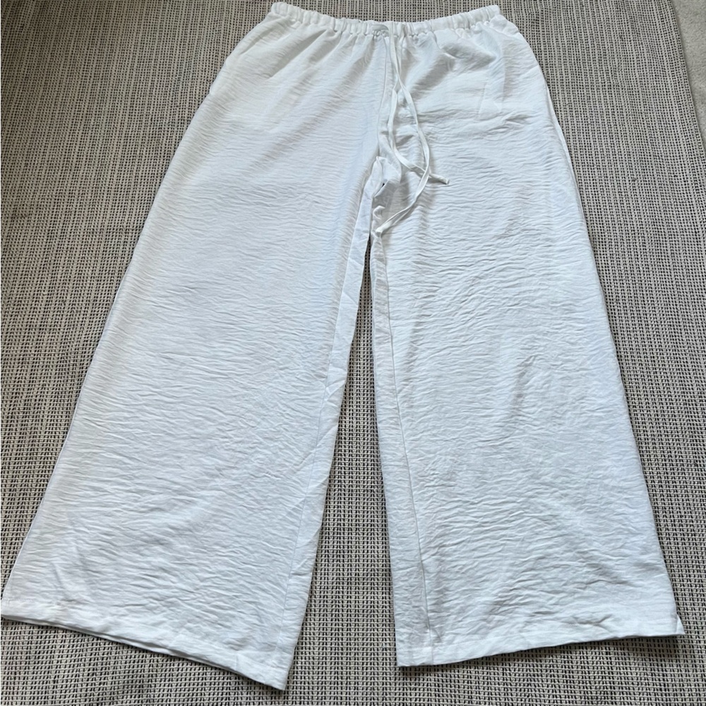 SHEIN White Wide-Leg Pants Size Medium